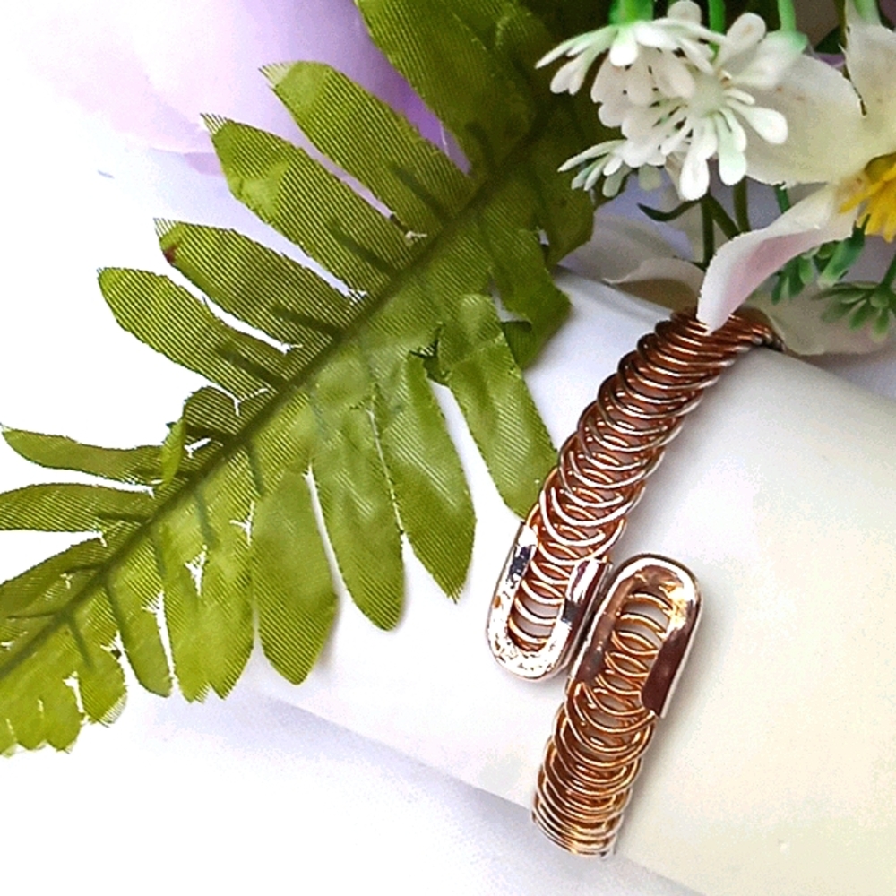 Vtg Swirl Cuff Bracelet